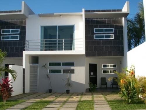 CASA EN VENTA EN EXCLUSIVA PRIVADA UBICADA EN TEMOZON NORTE