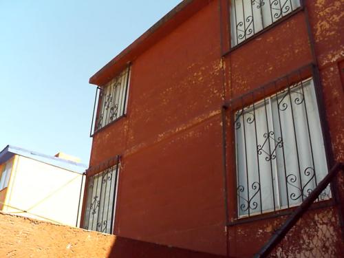 CASA DUPLEX DE DOS NIVELES