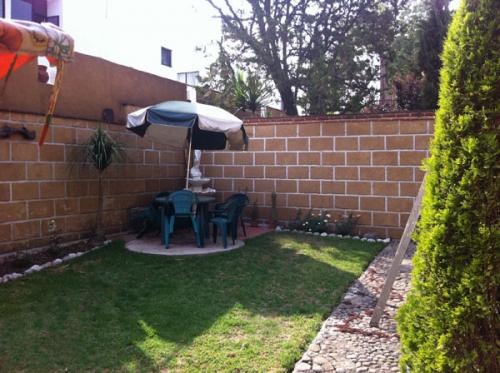 Casa sola en calle cerrada, zona residencial, vigilancia 24/7