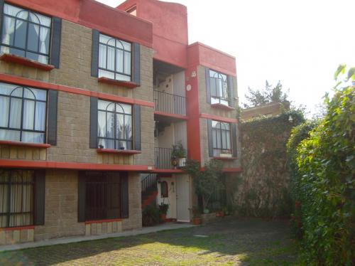 Lindo departamento con vista al Bosque de Tlalpan, col. Hidalgo, 2 recamaras, vigilancia, estacionamiento.