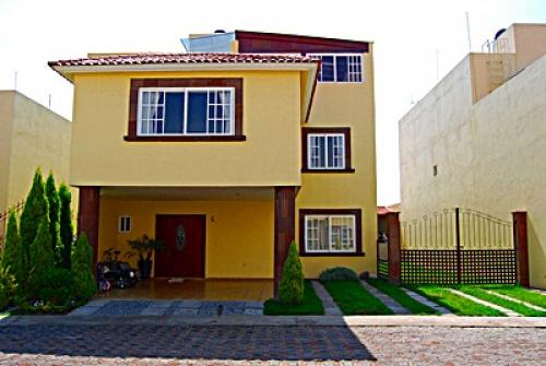 En Privada, zona Tecnólogico, preciosa casa en venta