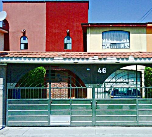 En Hda. San Jorge sobre la vialidad principal