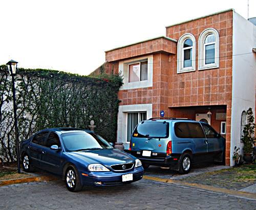 Casa con acabados de lujo en privada Ceboruco