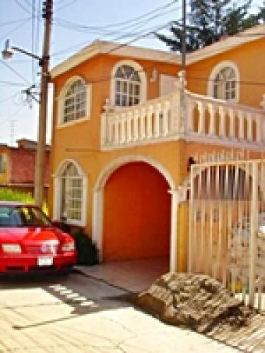 En Sanbuenaventura hermosa casa en privada