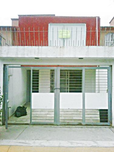 En los Sauces I, casa remodelada estilo contemporaneo