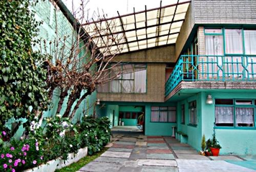 A unos pasos de Santa Fé ideal para centro de fiestas o escuela