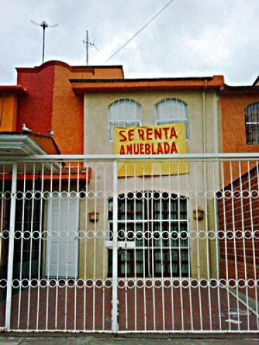 Casa amueblada muy cerca Aeropuerto y Plaza Santín