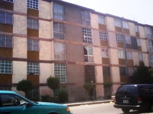 COACALCO U.H. POTRERO LA LAGUNA VENDO DEPTO. EN P.B. 