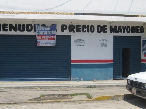 RENTO LOCAL COMERCIAL GRANDE 