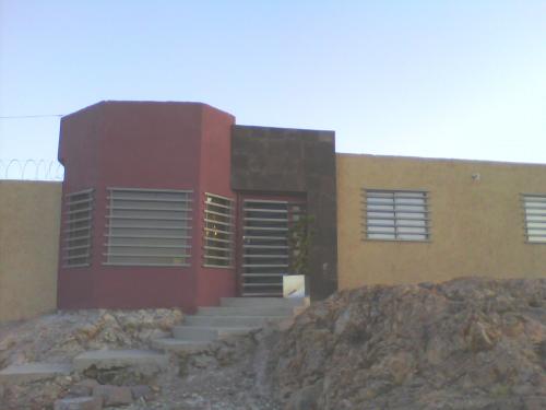 VENDO CASA NUEVA, AMPLIA Y MODERNA. 3 REC 2 BAÑOS URGE.