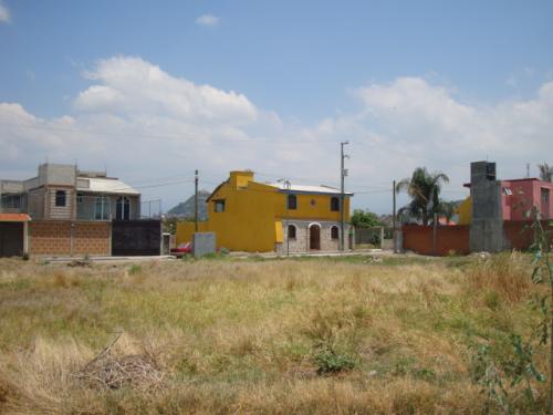 TERRENO EN FRACC TODOS LOS SERVICIOS ACCESO HACIA PUEBLA EN ATLIXCO PUEBLA 