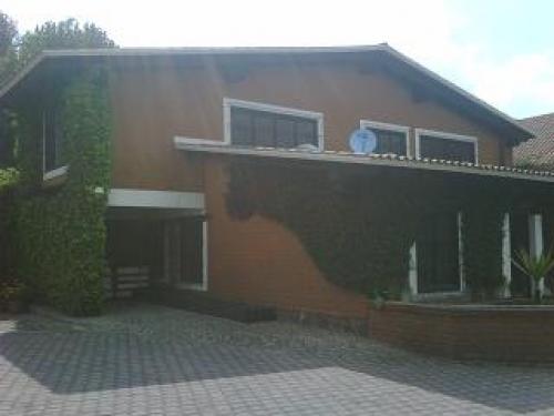 BONITA CASA EN METEPEC CASI ENFRENTE GALERIAS