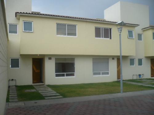 BONITA CASA EN RESIDENCIAL SAN ANGEL METEPEC