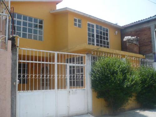 BONITA CASA EN PRIVADA EN SAN BUENA VENTURA TOLUCA