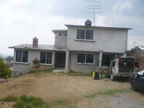 CASA CON GRAN TERRENO EN SANTA MARIA ATARASQUILLO LERMA