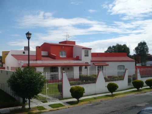 RESIDENCIA EN PASEOS DE LA ASUNCION METEPEC