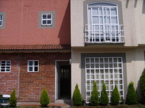 BONITA CASA EN TOLUCA COMO NUEVA