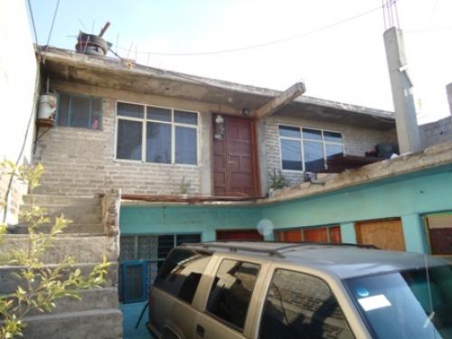  PROPIEDAD CON ESTANCIAS 