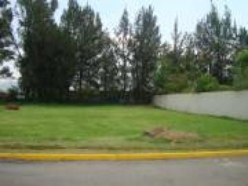 TERRENO EN FRACCIONAMIENTO  LOS SOLARES ATLIXCO PUEBLA  CUENTA CON SEGURIDAD 