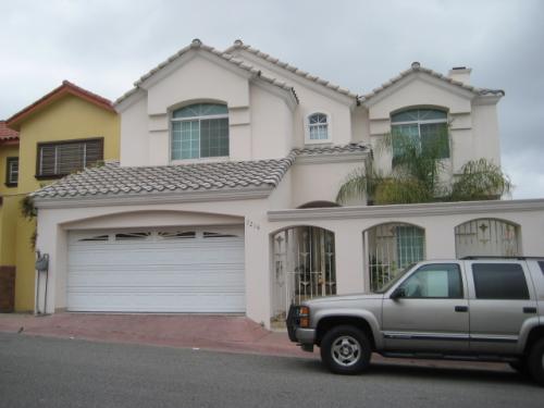 CASA 405 M2. HACIENDA AGUACALIENTE, TIJUANA