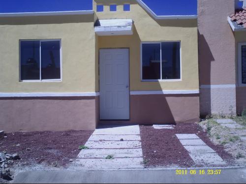 EXELENTES  CASA   CON  ACABADOS!!!