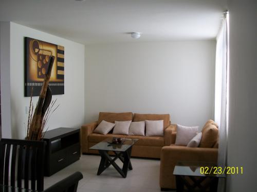 Hermosa casa cerca del angel leaño