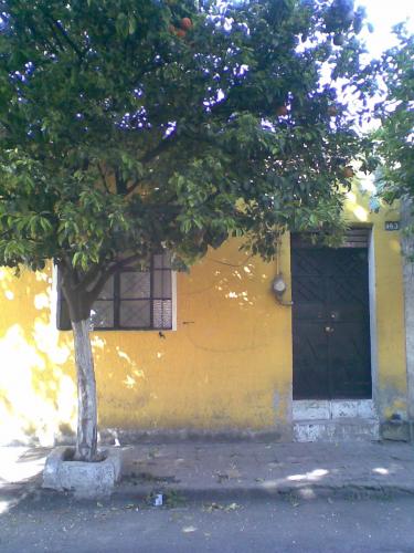 Aproveche casa a precio de terreno