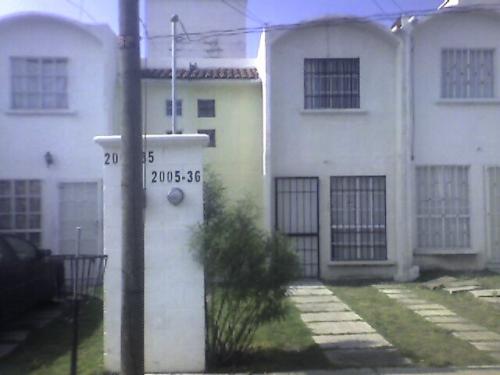 RENTO BONITA CASA EN QUERÉTARO