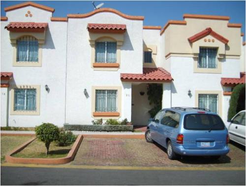 VENDO CASA AMPLIA 3 RECAMARAS CON JARDIN  VILLA DEL REAL