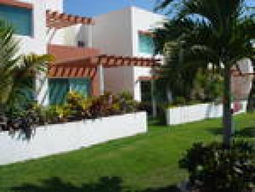 HERMOSA VILLA EN DIAMANTE