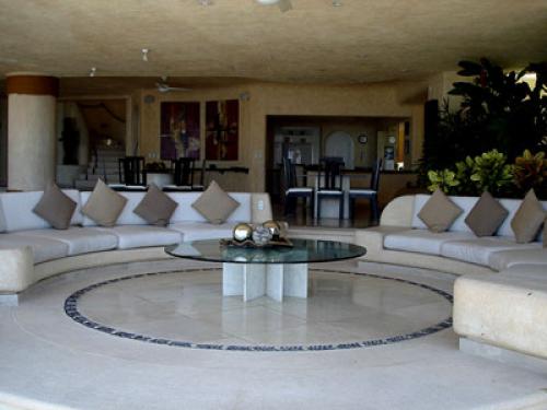 VILLA CON IMPRESIONANTE VISTA