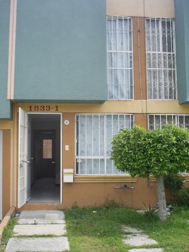 PRECIOSA CASA EN LOS HEROES