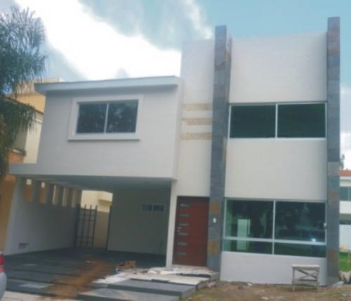 CASA EN VENTA SANTA CATALINA A LADO VALLE REAL