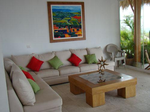 VILLA CON CUATRO RECAMARAS 