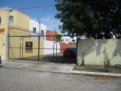 Magnifico terreno en zona 100 % con excelentes vecinos