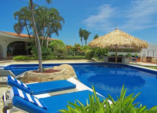 CASA CON 4 RECÁMARAS