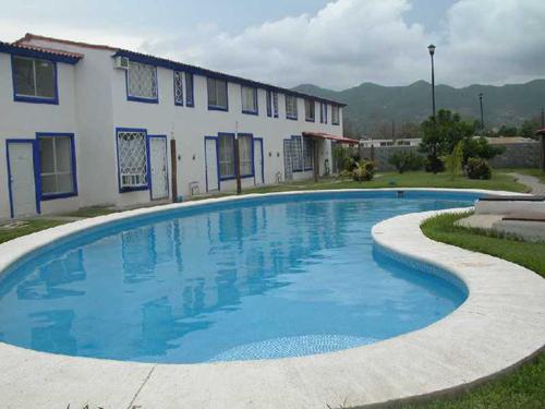 VILLA EN LA ZONA DIAMANTE