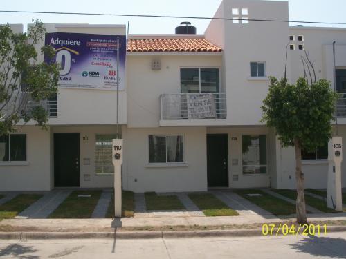 CASAS NUEVAS EN EL CONDADO PLUS