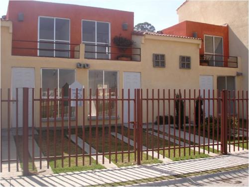 BONITAS CASAS DE 395,000 A 15 MIN. DE TOLUCA, ESTADO DE MEXICO