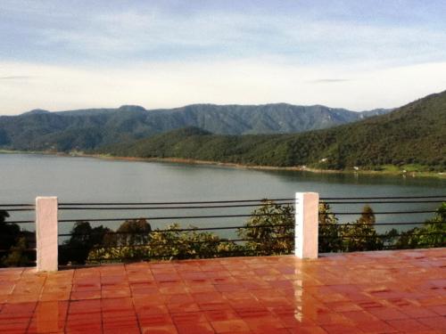 valle de bravo hermosa casa sola con vista panoramica 