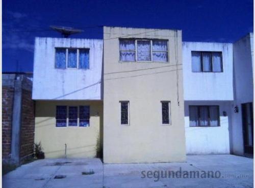 VENDO CASA SOLA EN GRANJAS