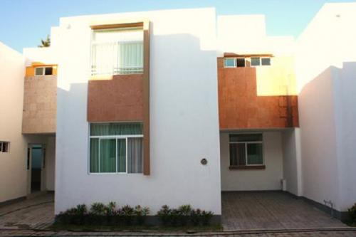 Residencia en coto privado (18 Residencias) en Zapopan