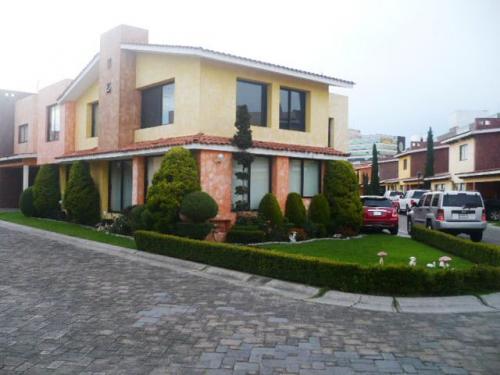 CASA EN RESIDENCIAL DON ADOLFO DE 3 RECAMARAS Y 4.5 BAÑOS