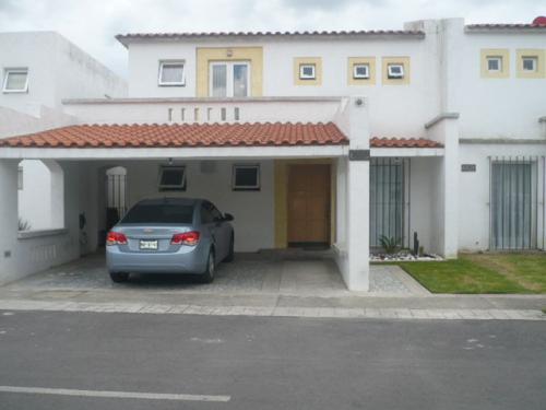 CASA EN RENTA EN EL CASTAÑO RESIDENCIAL