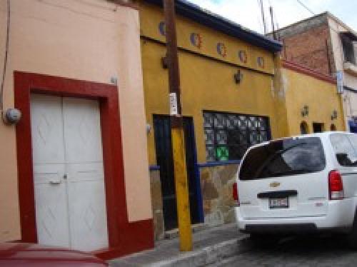 CASA EN EL CENTRO DE  ATLIXCO PUEBLA  TODOS LOS SERVICIOS A 4 CUADRAS DEL ZOOCALO 