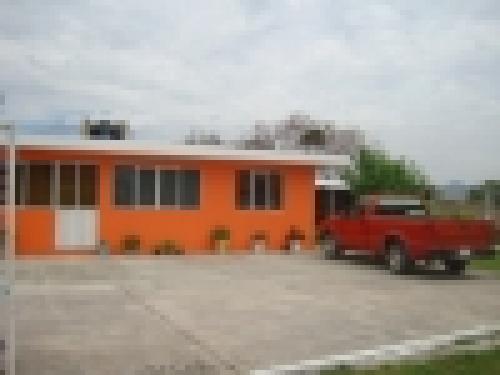 CASA EN SAN DIEGO  ACAPULCO  ATLIXCO PUEBLA SERVICIOS AMPLIO  JARDIN