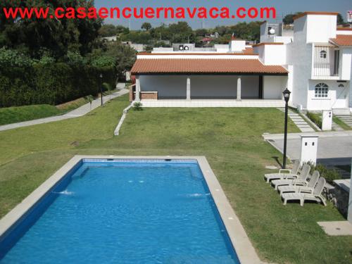 VENDO LINDA CASA EN CUERNAVACA EXCLUSIVO RESIDENCIAL 