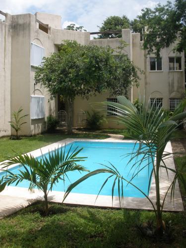 Depto. con piscina en Playa del Carmen - PONGALE PRECIO - URGE.