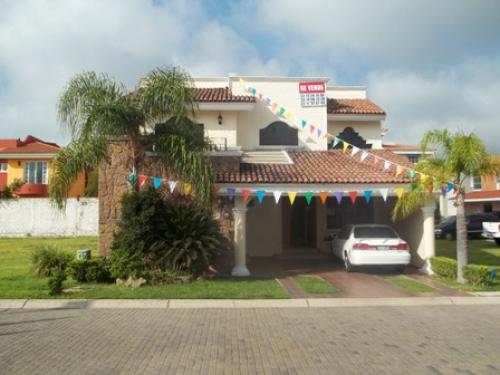 EXELENTE CASA EN COTO PRIVADO PUERTA LOS TULES