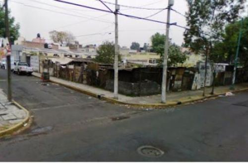 TERRENO SOBRE AV. SANTA ANA